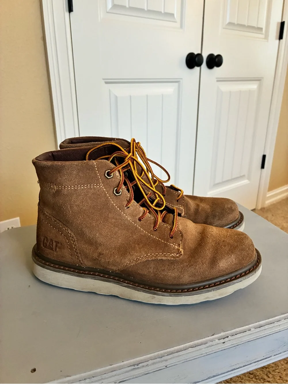 CAT Footwear Men's Narrate Chukka Fashion Boots Brown Suede